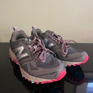 New Balance Techride 412 V3 Trail Running Shoes Women Size 7.5 NWOT